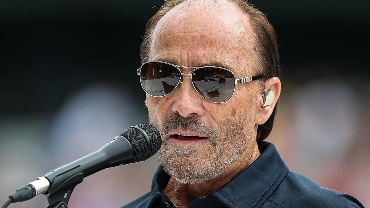 Does Lee Greenwood Support Trump